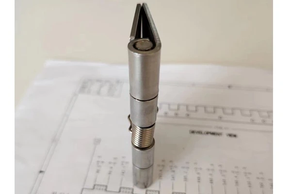 Metal Spring Hinges Made Of High-quality Aluminum Alloy Are Lightweight And Corrosion-resistant, Making Them An Ideal Choice For Door And Window Installations.